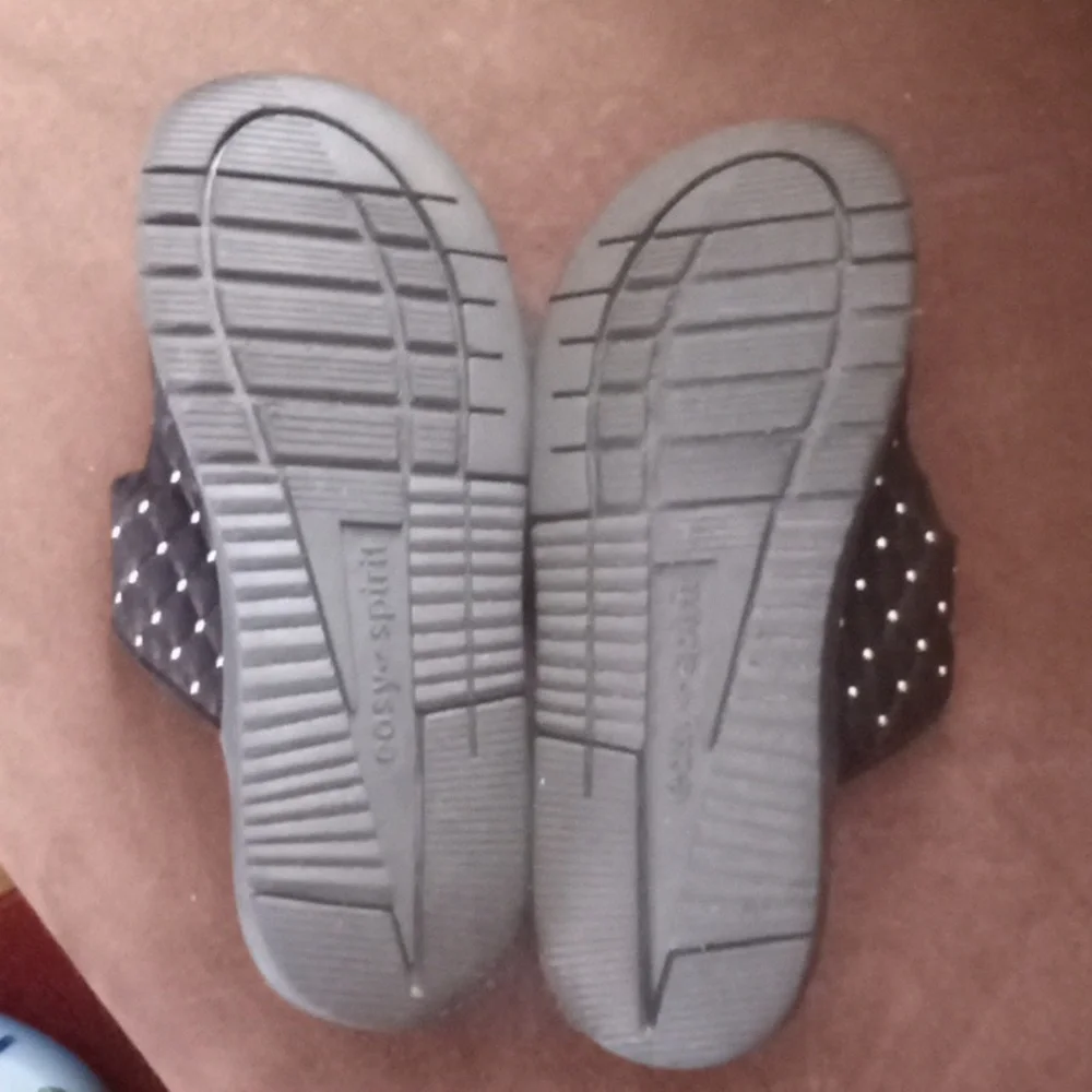 Sandals - Picture 2 of 3